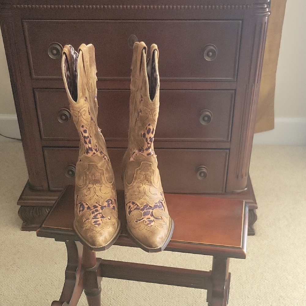 Laredo Brown and Purple Lace Up Boots